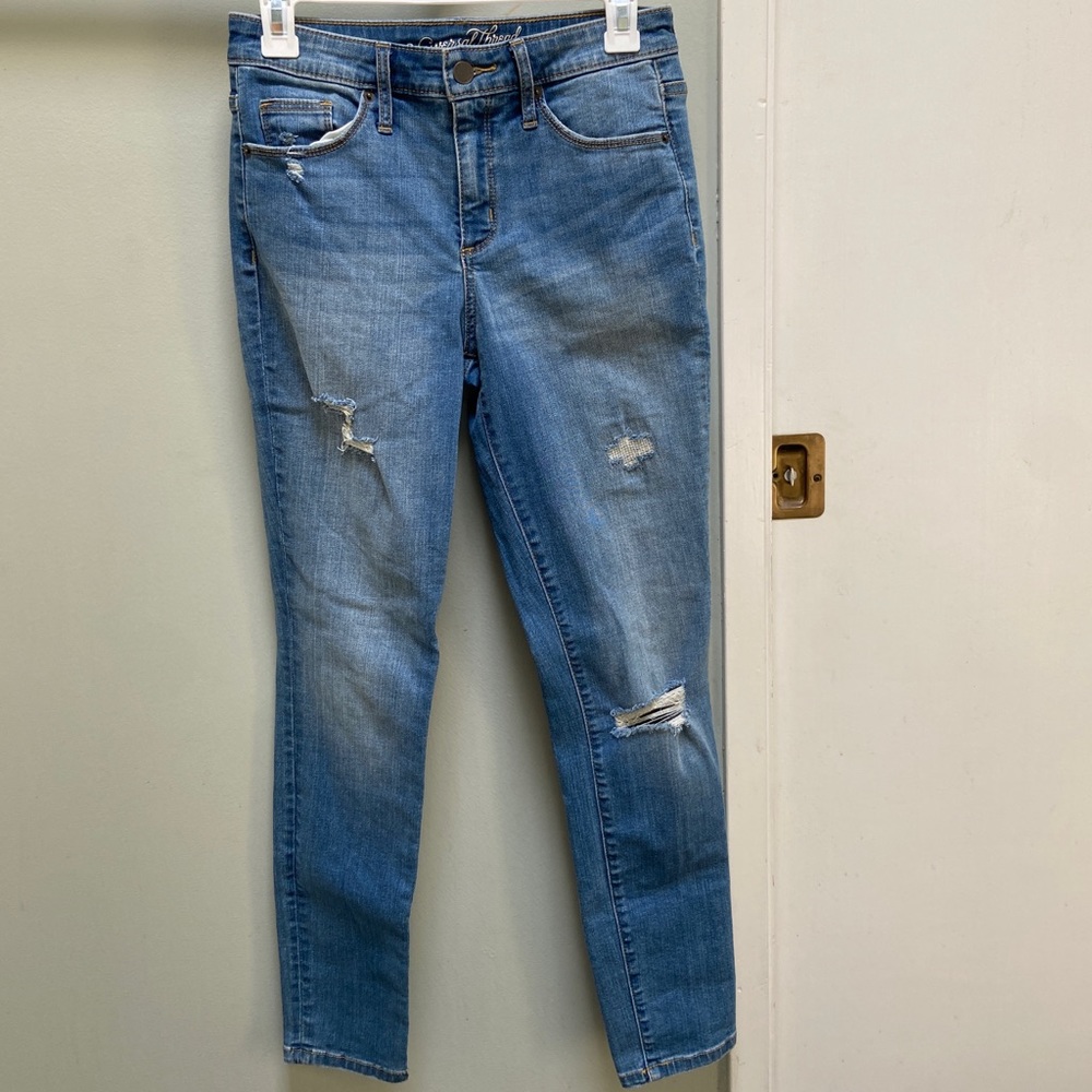 Universal Thread blue skinny jeans with small distressed details